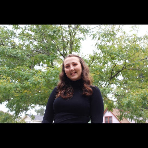 Meet your Posher, Alex :) - Picture 2 of 5